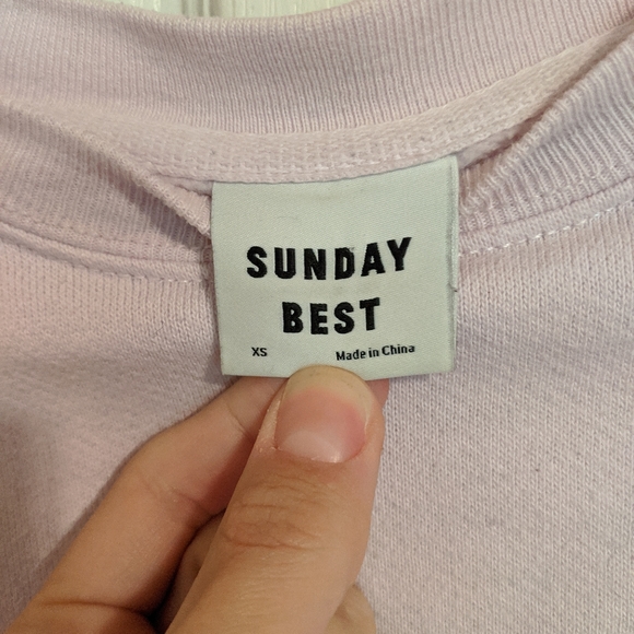 🖤SOLD 🖤Crew Neck Sweatshirt - Picture 2 of 2